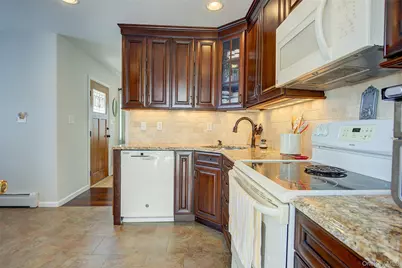 12 Crescent Lane, Levittown, NY 11756 - Photo 11