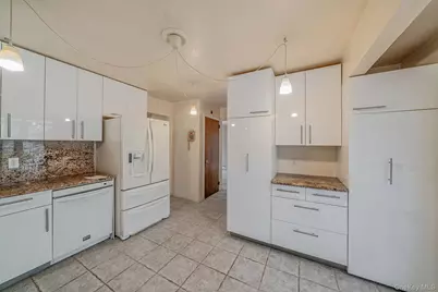 210 Mill Dam Court, Centerport, NY 11721 - Photo 13