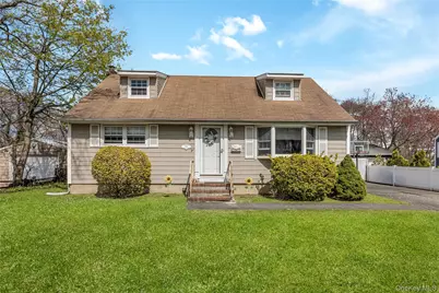 384 S 11th Street, Lindenhurst, NY 11757 - Photo 1