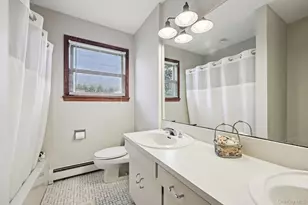 225 Bayview Ave, East Islip, NY 11730 - Photo 23