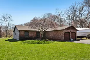 225 Bayview Ave, East Islip, NY 11730 - Photo 3