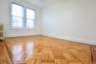 18-44 21st Dr, Astoria, NY 11105 - Photo 31