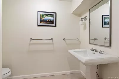 9215 68th Avenue, Forest Hills, NY 11375 - Photo 31