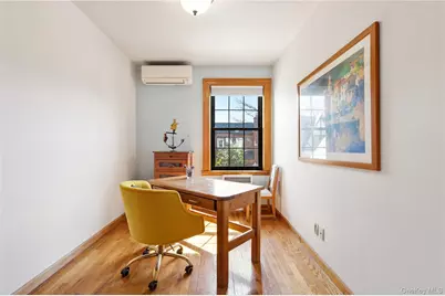 9215 68th Avenue, Forest Hills, NY 11375 - Photo 17