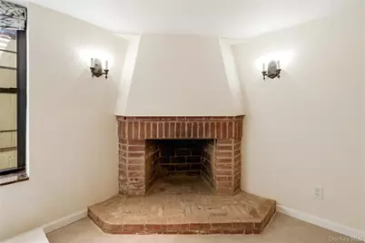 9215 68th Avenue, Forest Hills, NY 11375 - Photo 29