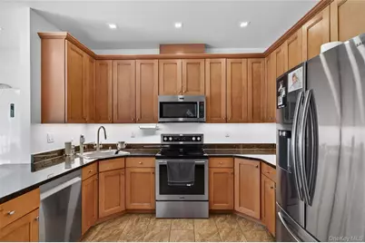 9 Maple Avenue, Bloomingburg, NY 12721 - Photo 11