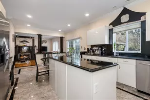 21 Central Ct, Carle Place, NY 11514 - Photo 5