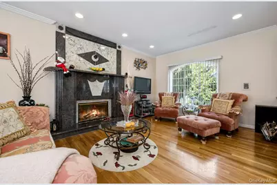 21 Central Court, Carle Place, NY 11514 - Photo 11