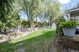 21 Central Ct, Carle Place, NY 11514 - Photo 25