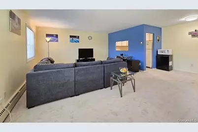460 Old Town Road #26M, Port Jefferson Station, NY 11776 - Photo 3