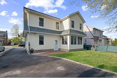 78 Beechwood Avenue, Port Washington, NY 11050 - Photo 5