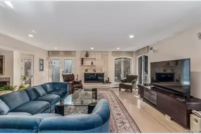 6 Coachmans Court, Old Westbury, NY 11568 - Photo 9