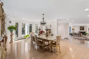 6 Coachman's Ct, Old Westbury, NY 11568 - Photo 7
