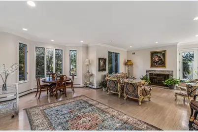 6 Coachmans Court, Old Westbury, NY 11568 - Photo 5