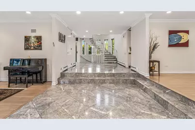 6 Coachmans Court, Old Westbury, NY 11568 - Photo 3