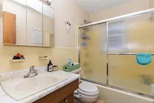 151-43 21st Ave, Whitestone, NY 11357 - Photo 19