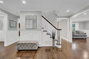 34 Hemingway Dr, Dix Hills, NY 11746 - Photo 25