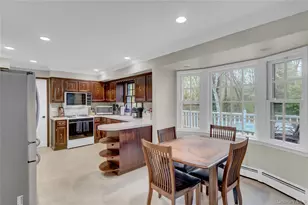 34 Hemingway Dr, Dix Hills, NY 11746 - Photo 9