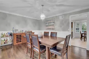34 Hemingway Dr, Dix Hills, NY 11746 - Photo 19