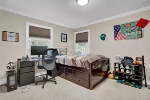 34 Hemingway Dr, Dix Hills, NY 11746 - Photo 33
