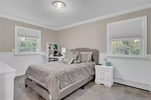 34 Hemingway Dr, Dix Hills, NY 11746 - Photo 27