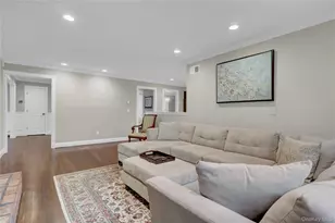 34 Hemingway Dr, Dix Hills, NY 11746 - Photo 13