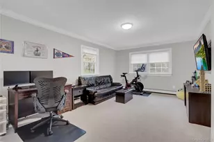 34 Hemingway Dr, Dix Hills, NY 11746 - Photo 29