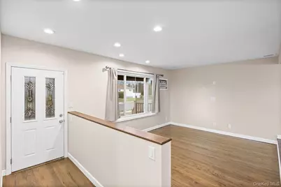 1091 Gardiner Drive, Bay Shore, NY 11706 - Photo 3