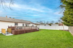 1091 Gardiner Dr, Bay Shore, NY 11706 - Photo 27