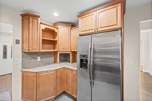 1091 Gardiner Dr, Bay Shore, NY 11706 - Photo 15