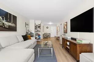 130 E 18th St, New York, NY 10003 - Photo 3