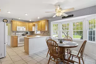 44 Magnolia St, Westbury, NY 11590 - Photo 15
