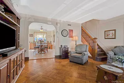 65-41 77th Place, Middle Village, NY 11379 - Photo 9