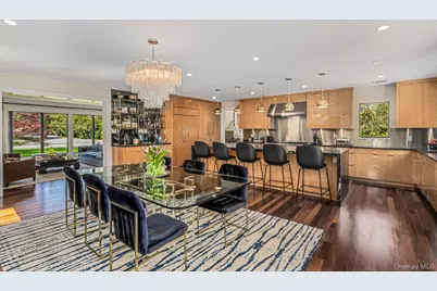 68 Brookside Drive, Manhasset, NY 11030 - Photo 7