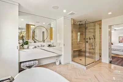 68 Brookside Drive, Manhasset, NY 11030 - Photo 15