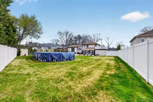 141 Cold Spring Rd, Syosset, NY 11791 - Photo 37