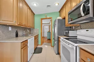141 Cold Spring Rd, Syosset, NY 11791 - Photo 11