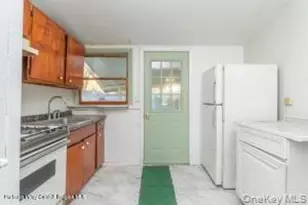 42 Dixon Ave, Woodstock, NY 12498 - Photo 9