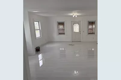 309 Franklin Avenue, Hewlett, NY 11557 - Photo 3