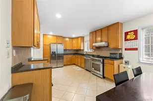 3-35 Cresthaven Ln, Whitestone, NY 11357 - Photo 7