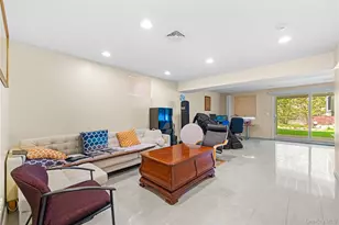 3-35 Cresthaven Ln, Whitestone, NY 11357 - Photo 21