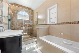 3-35 Cresthaven Ln, Whitestone, NY 11357 - Photo 13