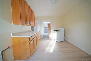 45 Linden St, Yonkers, NY 10701 - Photo 3