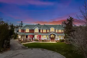 98 Swan Ct, East Hills, NY 11576 - Photo 15