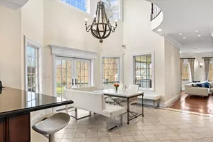 98 Swan Ct, East Hills, NY 11576 - Photo 7