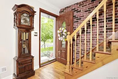 126 E Lewis Avenue, Pearl River, NY 10965 - Photo 5