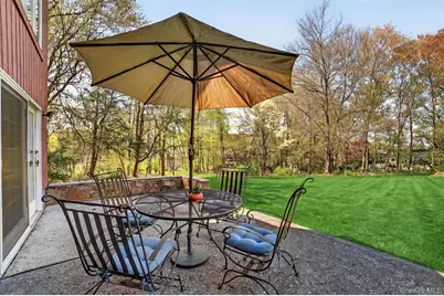 300 Chestnut Court, Yorktown Heights, NY 10598 - Photo 25