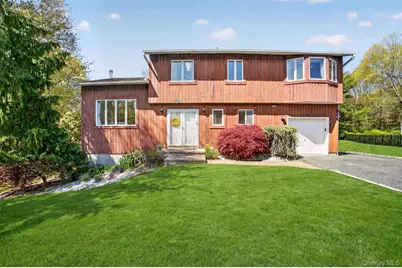 300 Chestnut Court, Yorktown Heights, NY 10598 - Photo 1