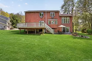 300 Chestnut Ct, Yorktown Heights, NY 10598 - Photo 37