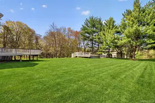 300 Chestnut Ct, Yorktown Heights, NY 10598 - Photo 35